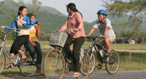 Biking Coastal towns and Phnom Penh 